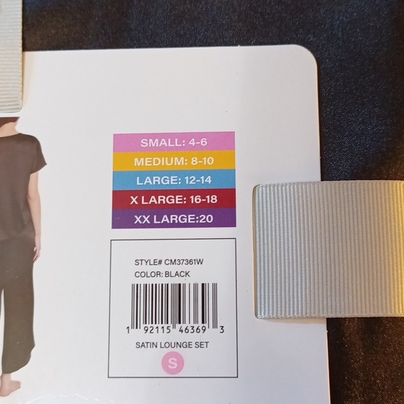 Satin two-piece lounge set - Picture 10 of 12